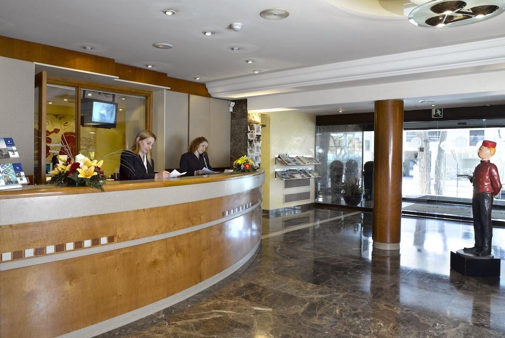 Ciudad De Castelldefels Hotel Ngoại thất bức ảnh